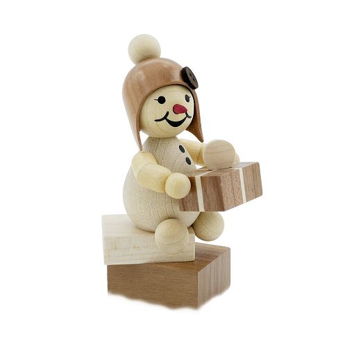 Schneemädchen mit Geschenk