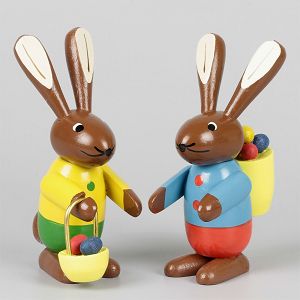 Hasenpaar mit Körben